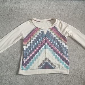 Thin pull-over design sweatshirt